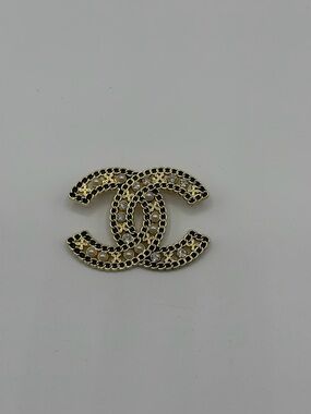Gold-Tone Interlocking Logo Brooch with Pearls and Crystals